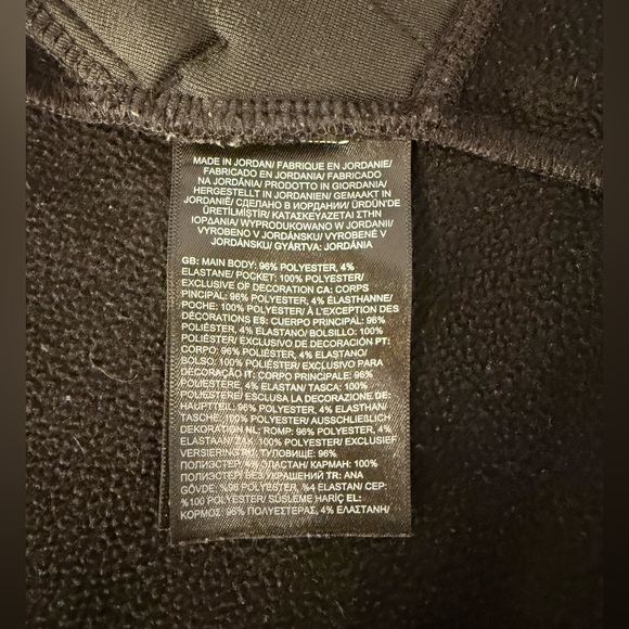 The North Face Women's Black lightweight Zip Up - Picture 4 of 5